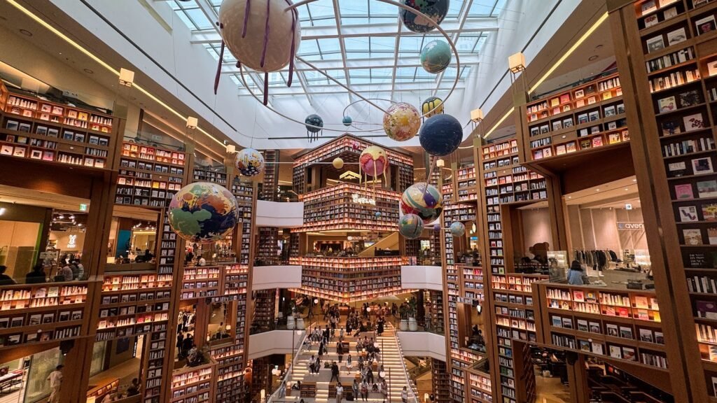 Starfield Library inside Starfield Suwon in South Korea