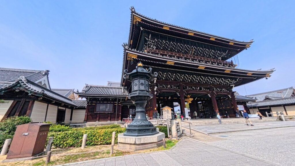 Traditional temple gate in Kyoto, Japan
